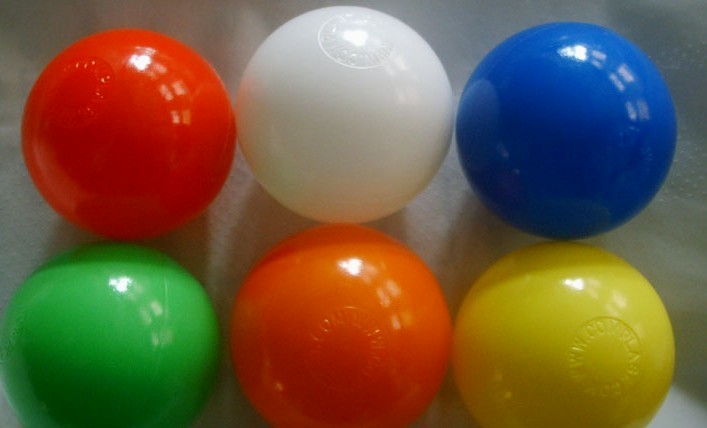 1 inch plastic balls